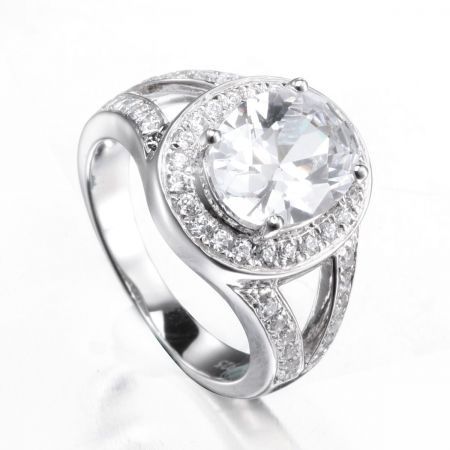 925 Sterling Silver Oval Cut Stone Engagement Ring