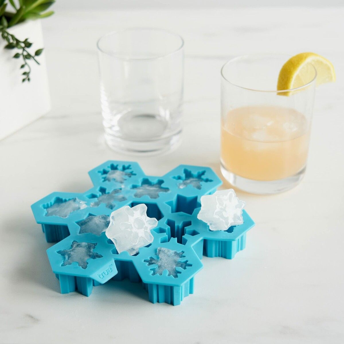 Snowflake SIlicone Ice Cube Tray, Novelty Ice Mold, Large Ice Cube Mold, Makes 12 Ice Cubes, Snow Ice Tray, Blue