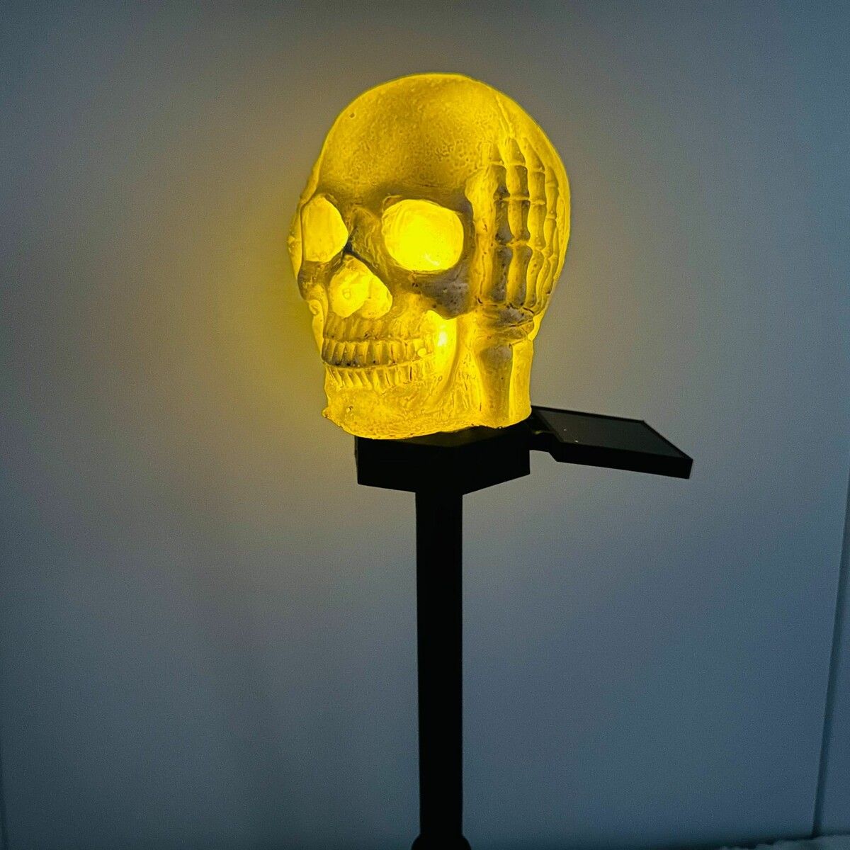 Halloween Skull Pathway Lights, Garden Stake Lights Halloween Outdoor Decorations, Waterproof  3D LED Skull Halloween Decor for Yard Porch Lawn Pathway Garden