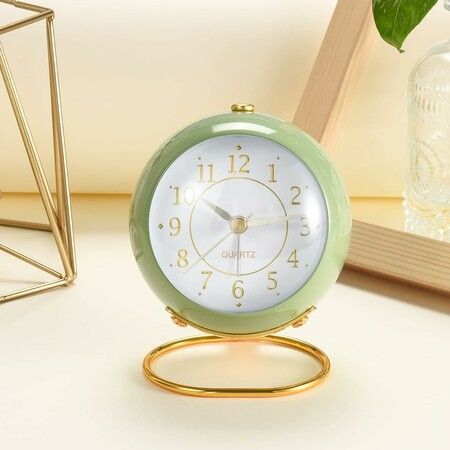 Alarm Clocks, Retro Backlight Cute Simple Design Small Desk Clock with Night Light (Green)