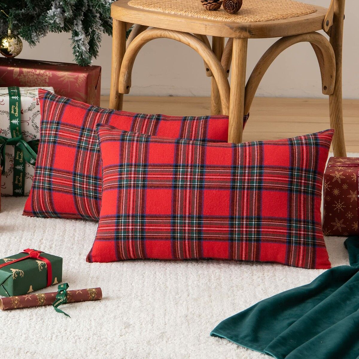 Christmas Plaid Decorative Throw Pillow Covers Scottish Tartan Cushion Case for Farmhouse Home Holiday Decor Red and Green,2Pack,60x60cm