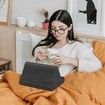 Tablet Stand Pillow with Pocket, Lazy Holder Stand for Bed Sofa,Compatible with iPads Tablets Smartphones Books Magazines (Black)