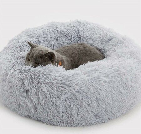 Dog Calming Donut Bed, Fluffy Plush Pet Bed Pillow Sofa , Anti Anxiety Pet Bed Cuddle Round Cushion with Non-Skid Bottom Washable,Light Gray(S-50cm)