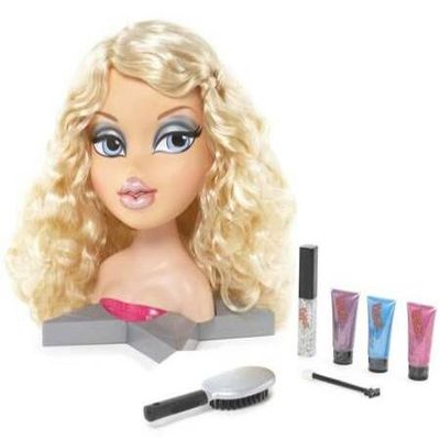 Bratz - All Glammed Up Doll - Funky Fashion Makeover - Cloe