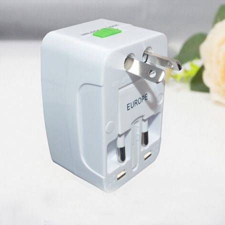 Travel Power 2 USB Charger Universal Adapter AU/UK/US/EU All Inone International