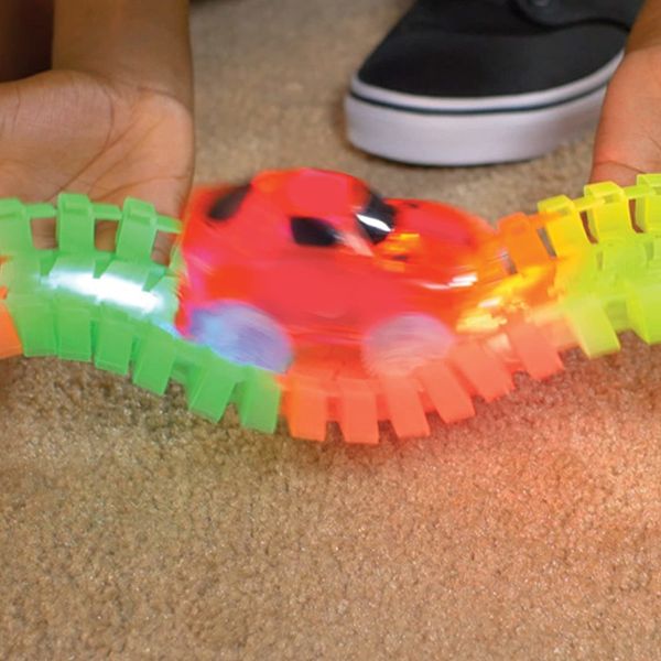 Magic Tracks The Amazing Racetrack That Can Bend, Flex and Glow for age 3+