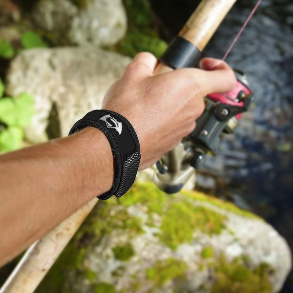 Mosquito Insect & Bug Repellent Wristband - Waterproof, Outdoor Pest Repeller Bracelet w/Natural Essential Oils (black)