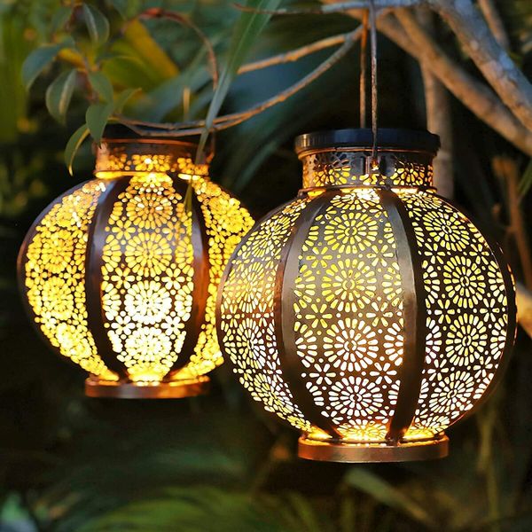 Large Outdoor Waterproof Solar Lanterns with Handle Outdoor Metal Retro Hanging Solar Lights Halloween Garden Yard Decorative Lights Crazy Sales