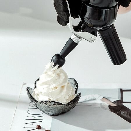 Professional Whipped Cream Dispenser Highly Durable Aluminum Whip Cream Whipper 500ml /1 Pint Large Capacity Whipped Cream Maker