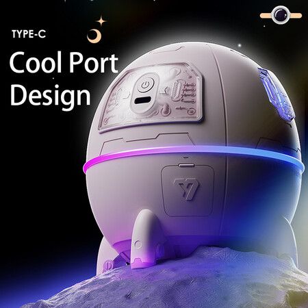 Astronaut Air Humidifier Electric Ultrasonic Aroma Essential Oil Diffuser Colorful LED Light  Mist Sprayer Gifts Color White