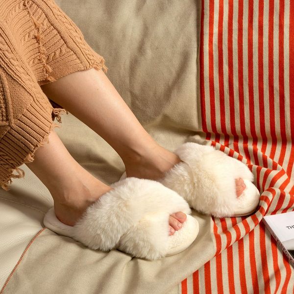 Fluffy House Slippers for Women Fuzzy Slippers Upgraded TPR Sole Cute Slippers for Women Indoor and Outdoor Size S Color White