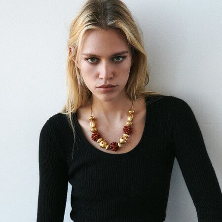 Retro Baroque Beaded Collarbone Chain exaggerated temperament handmade woven garnet necklace