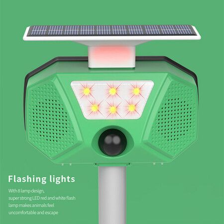 Ultrasonic Outdoor Solar Animal Repeller Waterproof With LED Flash Lamp Voice Alarm to Dirve Away for Cat Raccoon Deer