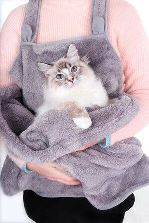 Machine washable cat bed  apron sleeping bag to prevent clothes from getting covered in fur