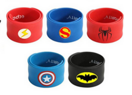 Superhero Capes Set and Wristbands Kids Costumes Halloween Christmas Cosplay Dress Up Gift for Boys Girls(5PCS)