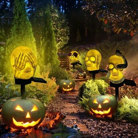 Halloween Skull Pathway Lights, Garden Stake Lights Halloween Outdoor Decorations, Waterproof  3D LED Skull Halloween Decor for Yard Porch Lawn Pathway Garden