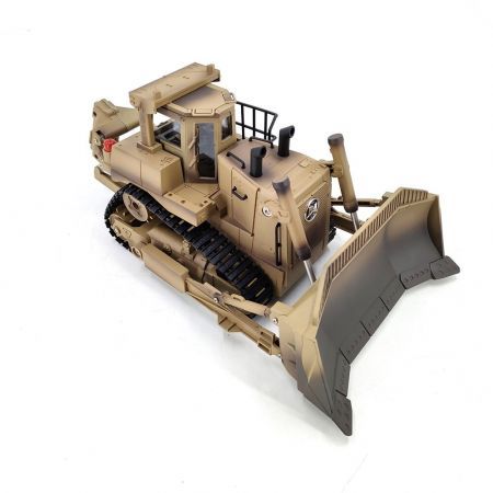 THELINK D9R 1:18 2.4G RC Construction Cars Bulldozer Toy Sandbox Play Functional Arm and Bucket Trucks for BoysOne Battery