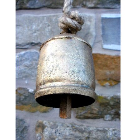 Handicrafts Shabby Chic Country Style Rustic Metal Hanging Giant Cow Bells, 76 cm Length, Antique Gold, 4 Count