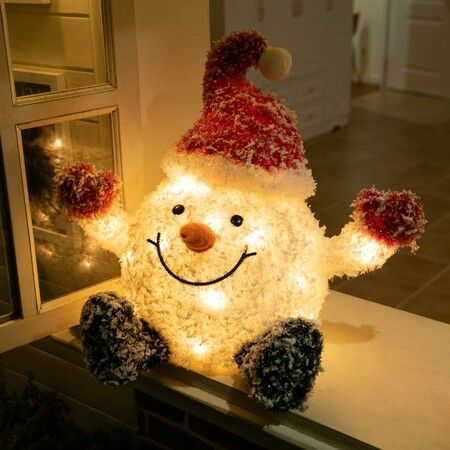 Stockholm Christmas Lights LED Frosty Cute Snowman Santa Warm White Steady Glow Heavy Snow Flocked For Real Snowball Effect Easy and Minimal Assembly