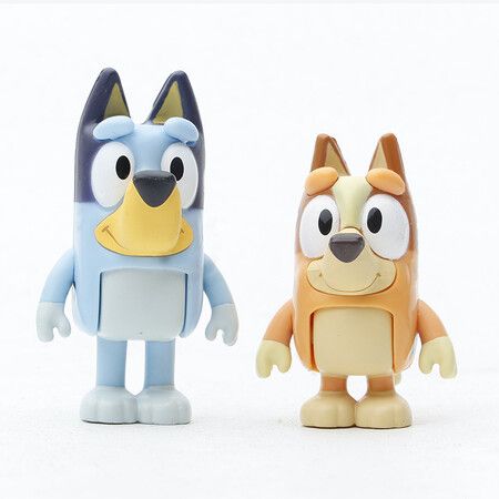 BLUEY Family and Friends Figure 8 Pack, Articulated 2.5 Inch Action Figures, Bingo, Bandit (Dad), Chilli (Mum), Coco, Snickers, Rusty and Muffin Official Collectable Toy