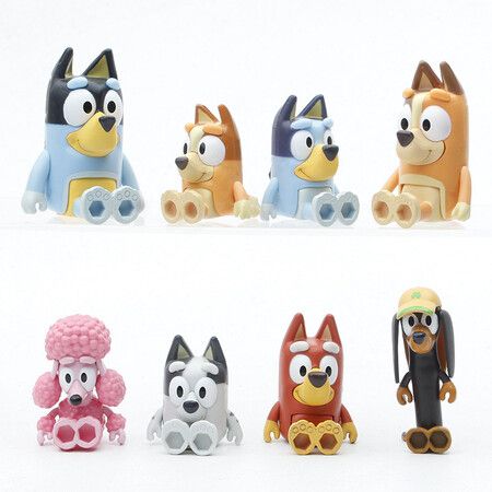 BLUEY Family and Friends Figure 8 Pack, Articulated 2.5 Inch Action Figures, Bingo, Bandit (Dad), Chilli (Mum), Coco, Snickers, Rusty and Muffin Official Collectable Toy