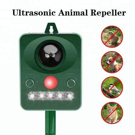 Solar Animal Repeller with Motion Sensor,Outdoor Solar Ultrasonic Animal Repeller Lights Flash Bird Repeller