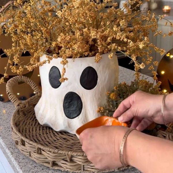 Ghost Bucket Decor, Ghost Vase,Ghost Planter Pot,Ghost Bucket Vase,Halloween Ghost Bucket,Ghost Vase Halloween,Halloween Ghost Planter for Home Decor (Size:Large 20cm)