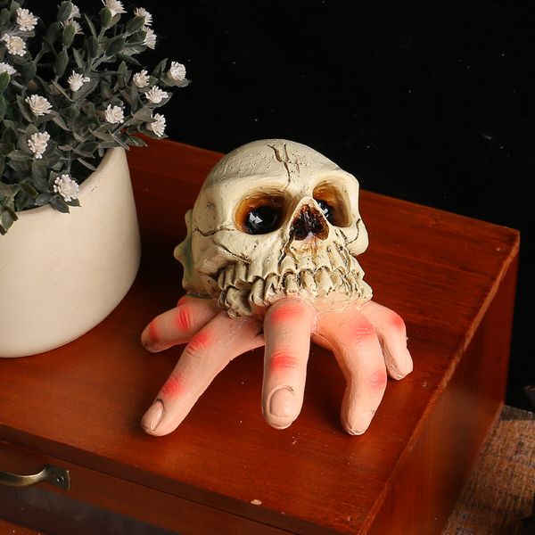 Halloween Skull Hand Resin Garden Ornaments Horror Simulation Ghost Festival Decorations Figurines