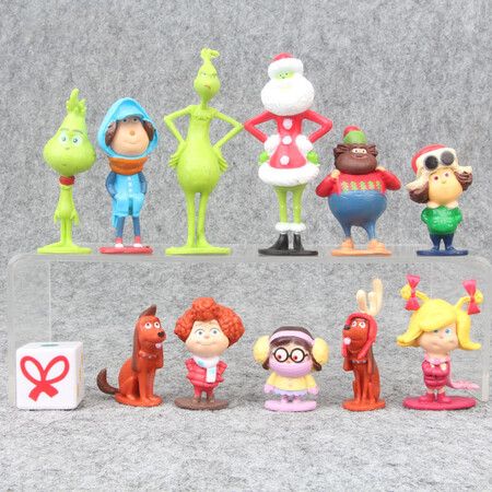 Whoville Miser 12 Piece Playset Featuring Cindy Lou Who, Max and Other Whoville Figures