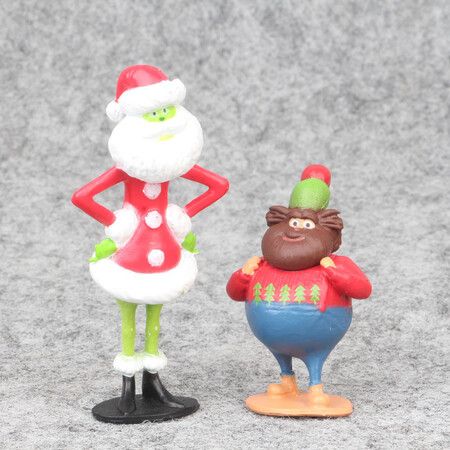 Whoville Miser 12 Piece Playset Featuring Cindy Lou Who, Max and Other Whoville Figures