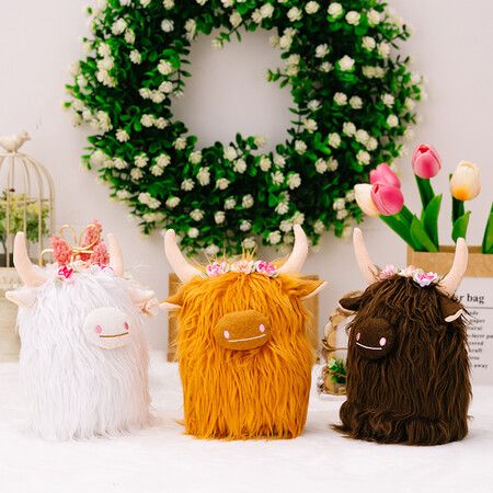 Highland Cow Gnomes with Flowers, Brown Scottish Tomte Doll Decor, Farmhouse Nordic Dwarf Home Decoration,Yellow