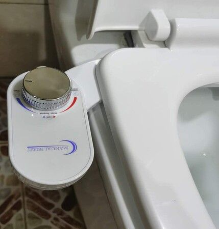 Self-Cleaning Bidet with Retractable Nozzle: Upgrade Your Toilet, Save on Toilet Paper