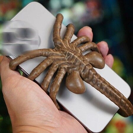 Facehugger Phone Holder,Alien Phone Holder,Cool Gothic Mobile Phone Holder, Facehugger Mobile Phone Holder With Extraterrestrial Charm, Adjustable Mobile Phone Holder Suitable Of Mobile Phones