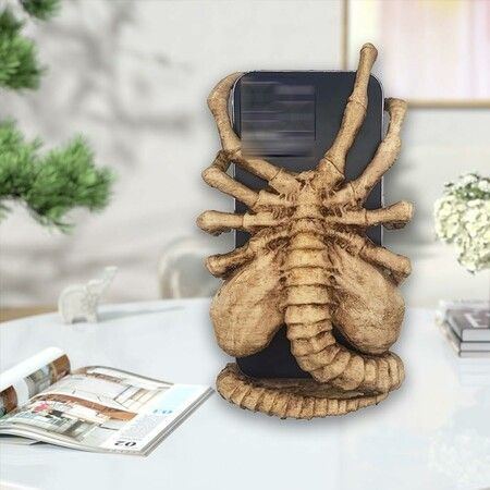 Facehugger Phone Holder,Alien Phone Holder,Cool Gothic Mobile Phone Holder, Facehugger Mobile Phone Holder With Extraterrestrial Charm, Adjustable Mobile Phone Holder Suitable Of Mobile Phones