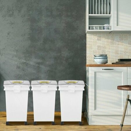 Ingredient Bin 5.2 Gallon / 20 L Capacity Ingredient Storage Bin 3 Pcs/Set PP Material Flour Bins On Wheels White Shelf Ingredient Bin with Scoop