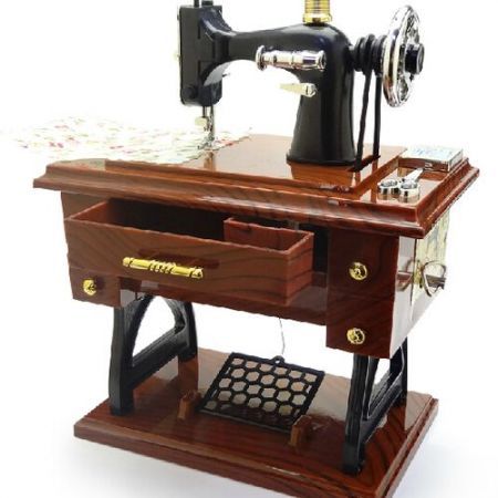 LUD Vintage Mini Treadle Sewing Machine Design Mechanical Music Box