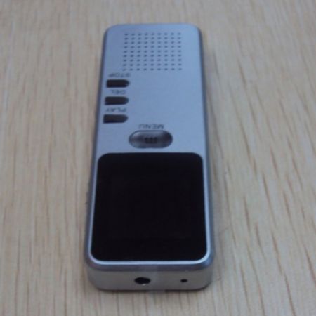 E900 1.0" LCD Voice Recorder with MP3 Music Player - Silver (4GB)