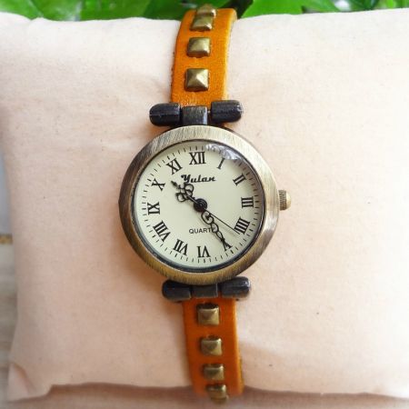 Male Female Vintage Square Rivet Decorating Quartz Wrist Watch leather Wrap Strap Bracelet Wrist Watch Orange
